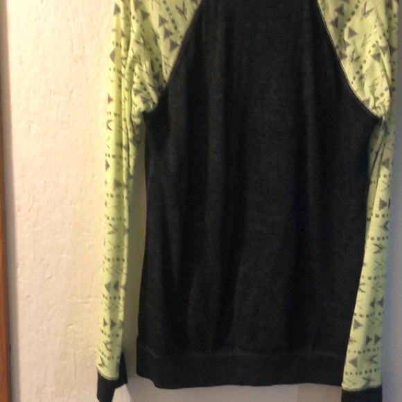 Top - Picture 3 of 3